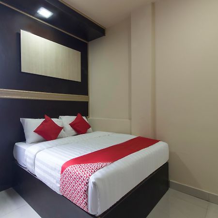 Oyo 697 Niche Valley Hotel Kuala Lumpur Exterior photo