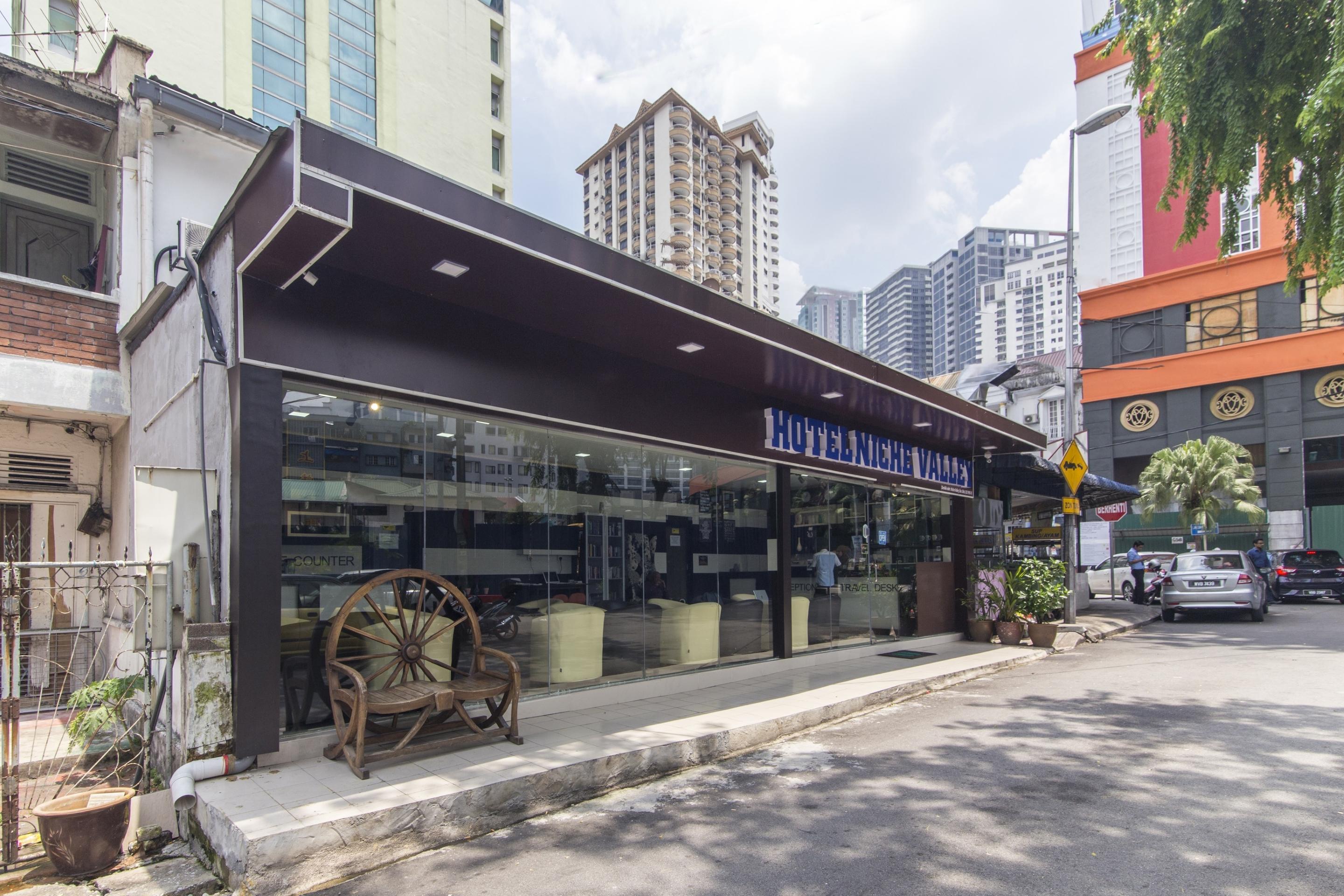 Oyo 697 Niche Valley Hotel Kuala Lumpur Exterior photo